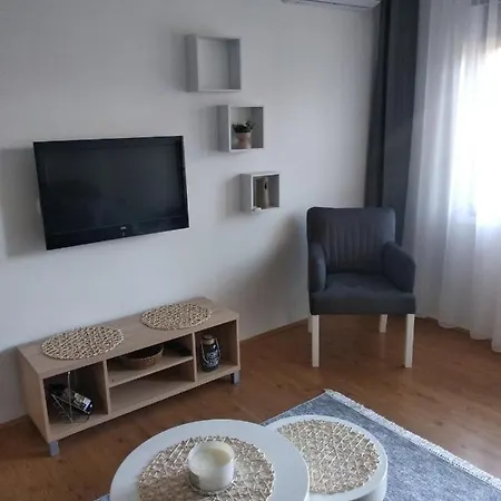 Apartman Lisa Nis Exterior photo